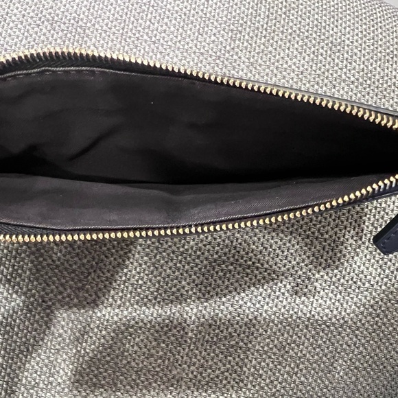 Fendi 8 card slot card holder with zipper to hold coins or cash. - Picture 4 of 5